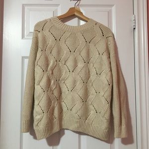 OVERSIZED CREAM KNIT SWEATER